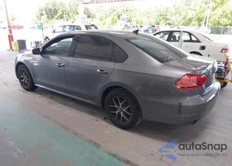 2015 Volkswagen Passat 1.8T S z USA, uszkodzony, nr VIN 1VWAT7A37FC091544